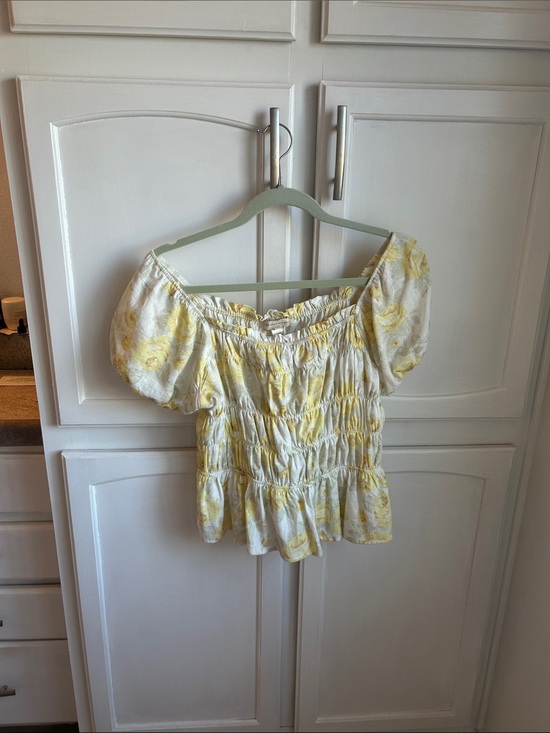 Monteau Tops - Monteau Yellow Floral Puff Sleeve Smocked Blouse